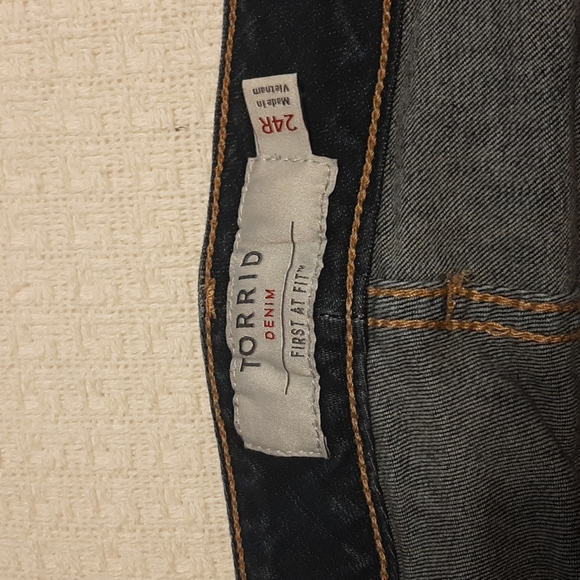 TORRID-Denim relaxed boot jean. 359 - Picture 4 of 7